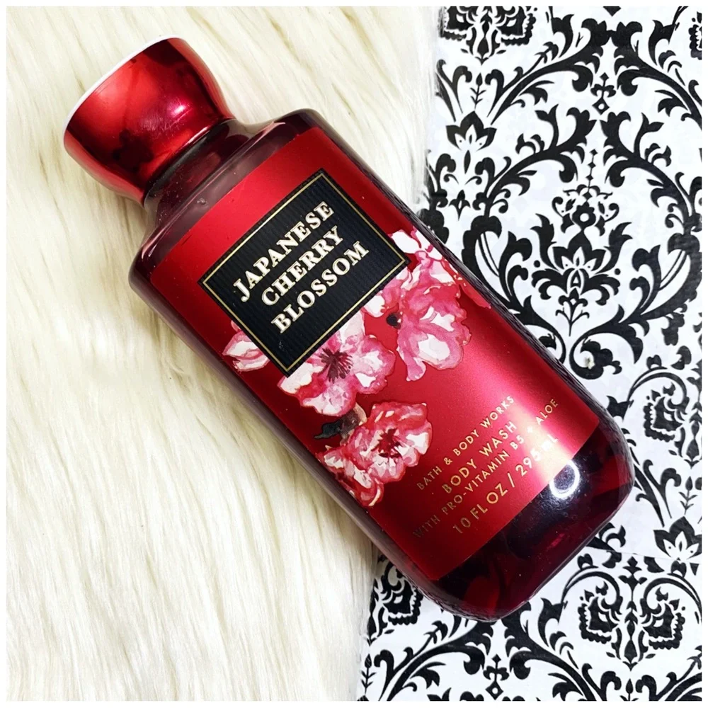 NWT : Bath & Body Works : 10 fl oz japanese cherry blossom body wash